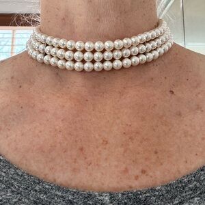 Pearl three-strand choker necklace (costume)